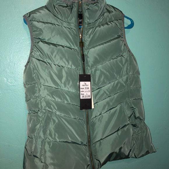 Light green puffer puff vest size L - Picture 1 of 1